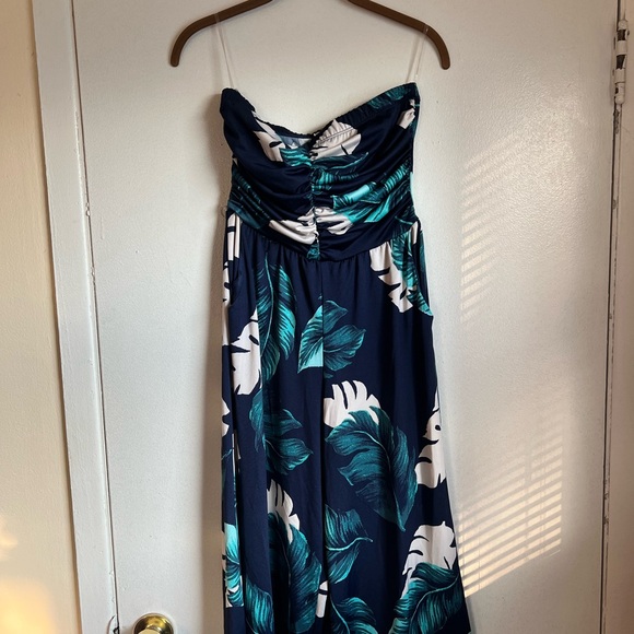 VENUS Pants - VENUS STRAPLESS CULOTTE JUMPSUIT Size Small